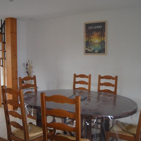 Maison Landaise Renovee Avec Charme Lit et Mixe Bagian luar foto