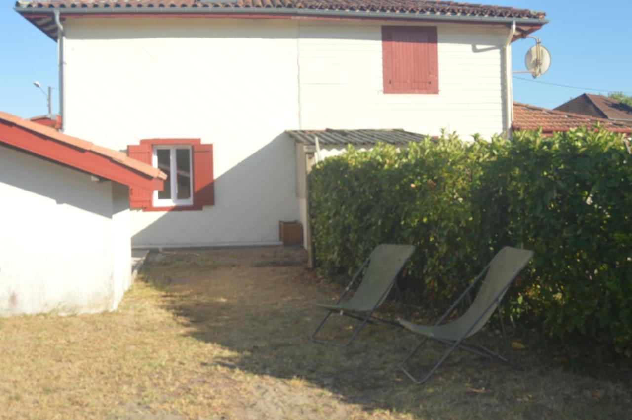 Maison Landaise Renovee Avec Charme Lit et Mixe Bagian luar foto